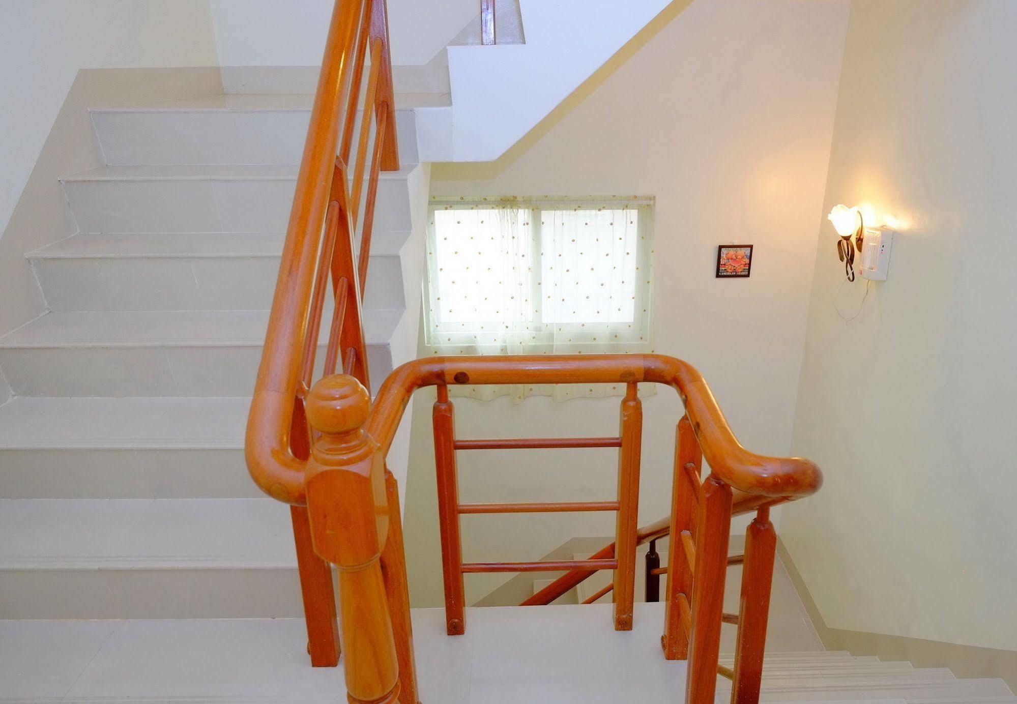 Spring Garden Homestay Хуалянь Экстерьер фото